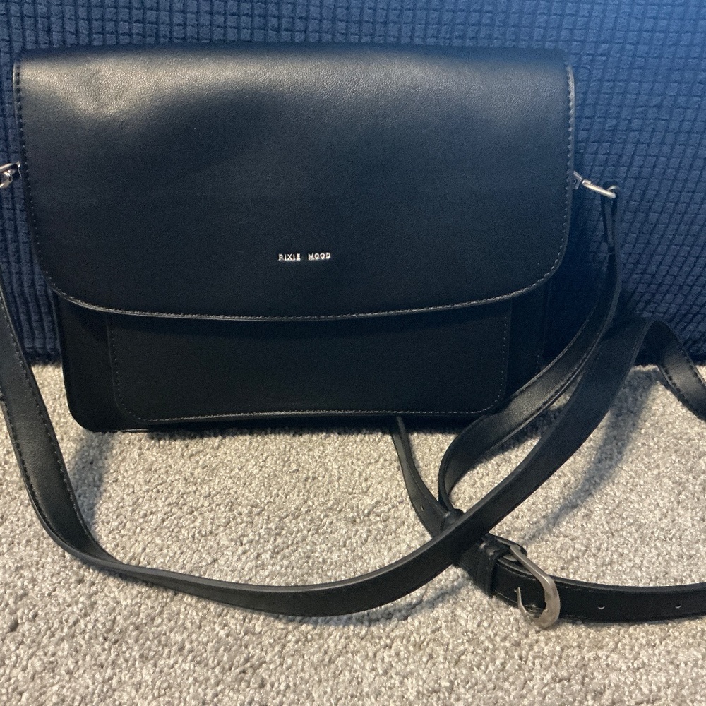 Pixie Mood Zoe-Vegan Crossbody Bag
